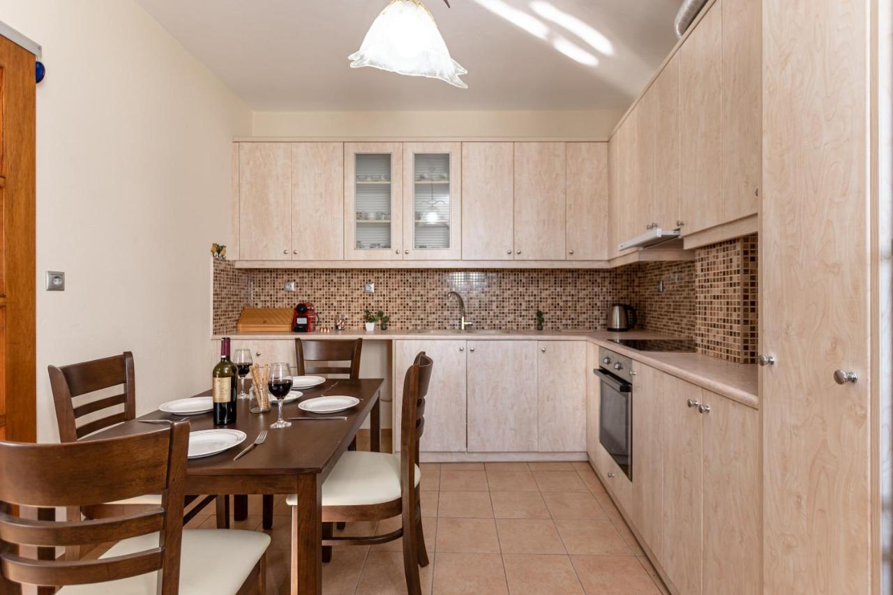 Nick & Debbie'S Two-Storey Apartment Mélanes Εξωτερικό φωτογραφία